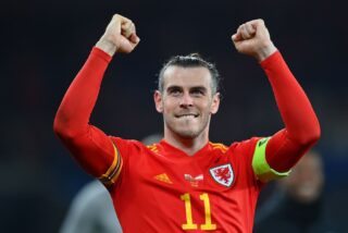 Who inspires you? 🏴󠁧󠁢󠁷󠁬󠁳󠁿 

The theme for our #WonderfulWindows #FfenestriFfantastig is 'inspired by Wales', and few Welsh people have inspired so many recently as Gareth Bale!

We'd love for you to create and craft art to be displayed in your windows on the 25th & 26th of February for the community to enjoy. Remember to take and upload snaps with the hashtags so that we can see and share them too!

Watch this space for details of craft packs and workshops at Awen Libraries and venues over half term!
To keep up with the latest, and to inspire each other with our ideas, join our Wonderful Windows facebook group: https://orlo.uk/hk6pb